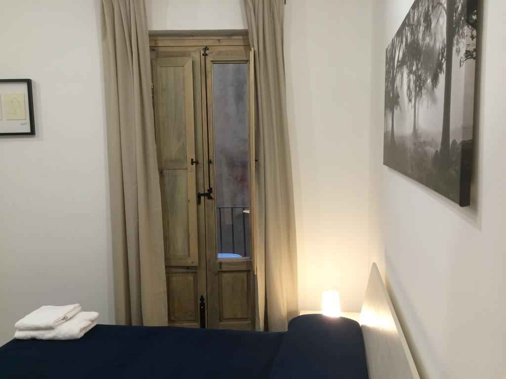 Cappuccini House Apartment คาตาเนีย ภายนอก รูปภาพ